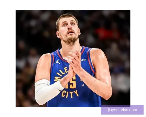 约基奇荣膺常规赛MVP 成功斩获个人生涯第三座MVP奖杯